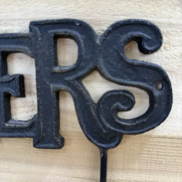 HERS Cast Iron Wall Clothes Hook - Picture 4 of 10